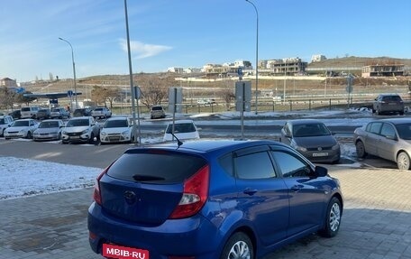 Hyundai Solaris II рестайлинг, 2011 год, 670 000 рублей, 5 фотография