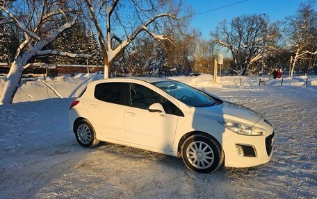 Peugeot 308 II, 2011 год, 700 000 рублей, 3 фотография
