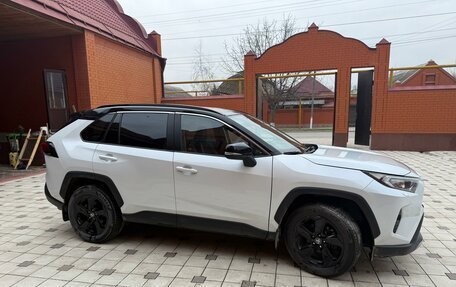 Toyota RAV4, 2022 год, 2 830 000 рублей, 5 фотография