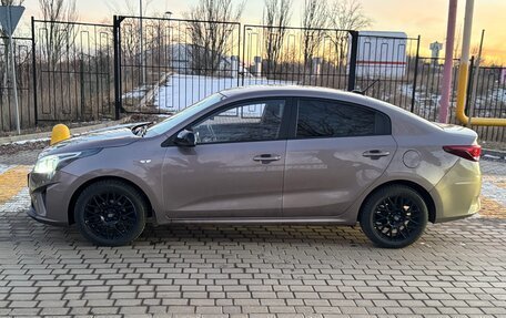 KIA Rio IV, 2021 год, 1 620 000 рублей, 4 фотография