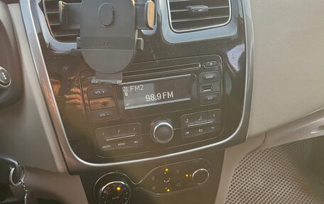 Renault Logan II, 2015 год, 870 000 рублей, 1 фотография