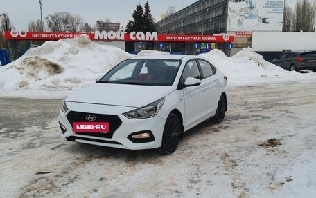 Hyundai Solaris II рестайлинг, 2018 год, 810 000 рублей, 1 фотография