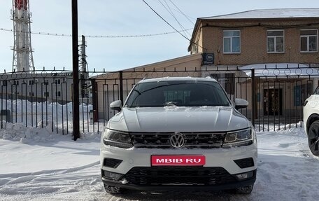 Volkswagen Tiguan II, 2018 год, 2 550 000 рублей, 1 фотография