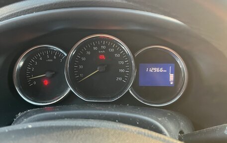 Renault Logan II, 2015 год, 870 000 рублей, 2 фотография