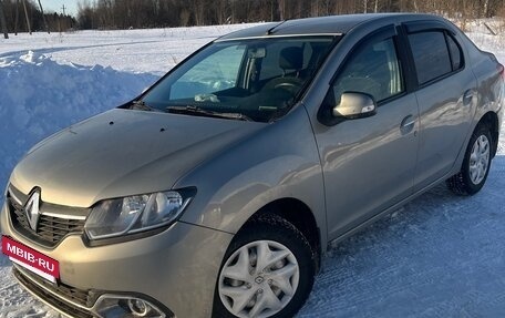 Renault Logan II, 2015 год, 870 000 рублей, 3 фотография
