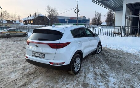 KIA Sportage IV рестайлинг, 2018 год, 2 000 000 рублей, 2 фотография