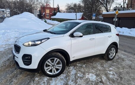 KIA Sportage IV рестайлинг, 2018 год, 2 000 000 рублей, 3 фотография