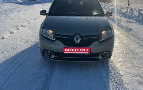 Renault Logan II, 2015 год, 870 000 рублей, 11 фотография