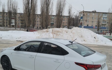 Hyundai Solaris II рестайлинг, 2018 год, 810 000 рублей, 5 фотография