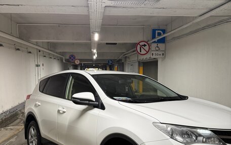 Toyota RAV4, 2013 год, 1 950 000 рублей, 4 фотография