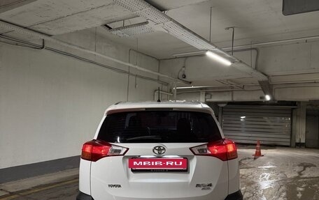 Toyota RAV4, 2013 год, 1 950 000 рублей, 5 фотография