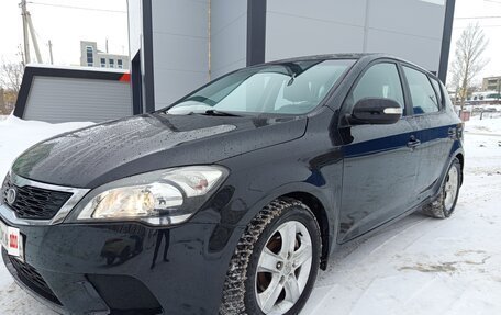 KIA cee'd I рестайлинг, 2010 год, 550 000 рублей, 3 фотография