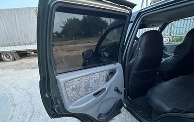 Chevrolet Niva I рестайлинг, 2004 год, 400 000 рублей, 1 фотография