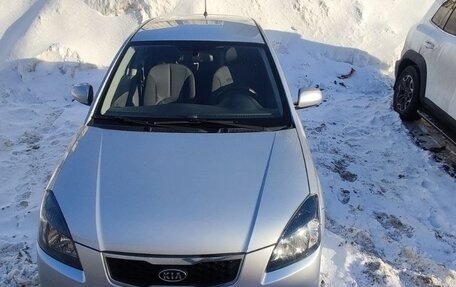 KIA Rio II, 2011 год, 690 000 рублей, 3 фотография