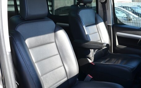 Opel Zafira Life I, 2020 год, 3 489 000 рублей, 6 фотография