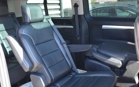 Opel Zafira Life I, 2020 год, 3 489 000 рублей, 8 фотография