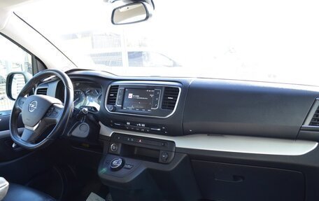 Opel Zafira Life I, 2020 год, 3 489 000 рублей, 10 фотография