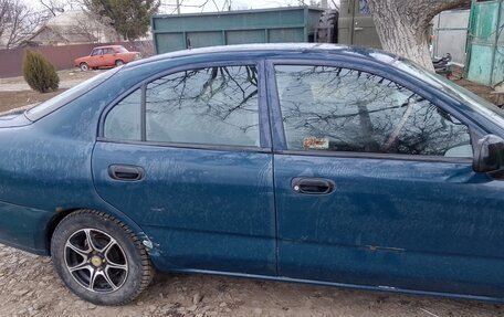 Mitsubishi Carisma I, 1996 год, 170 000 рублей, 2 фотография