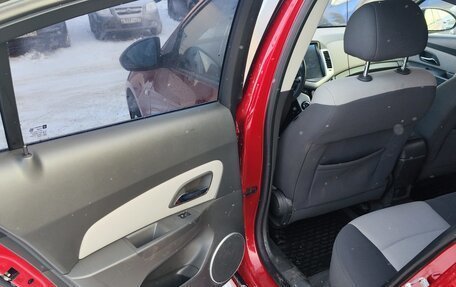 Chevrolet Cruze II, 2010 год, 725 000 рублей, 19 фотография