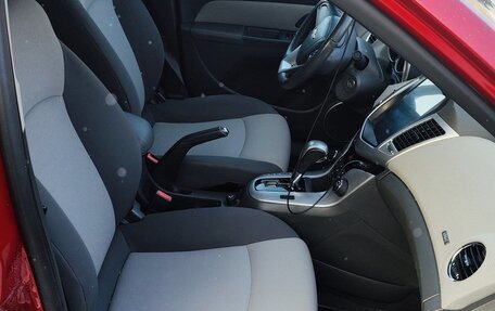 Chevrolet Cruze II, 2010 год, 725 000 рублей, 16 фотография