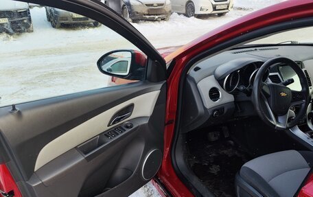 Chevrolet Cruze II, 2010 год, 725 000 рублей, 21 фотография