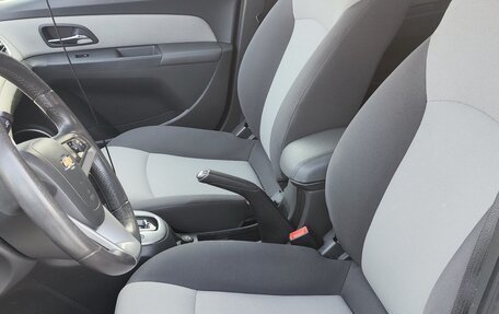 Chevrolet Cruze II, 2010 год, 725 000 рублей, 22 фотография