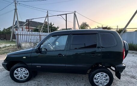 Chevrolet Niva I рестайлинг, 2004 год, 400 000 рублей, 11 фотография