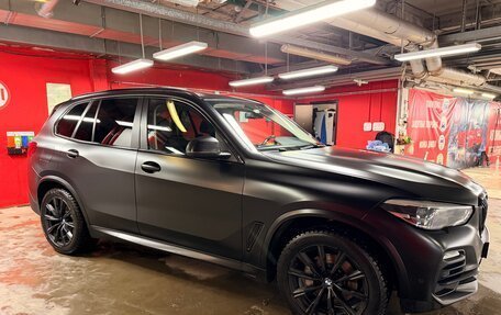 BMW X5, 2019 год, 4 950 000 рублей, 2 фотография