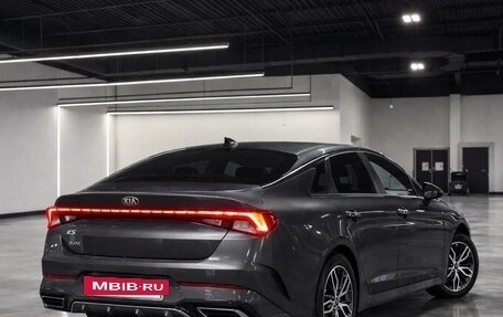 KIA K5, 2021 год, 1 650 000 рублей, 2 фотография