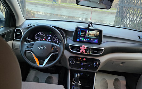 Hyundai Tucson III, 2018 год, 2 300 000 рублей, 5 фотография