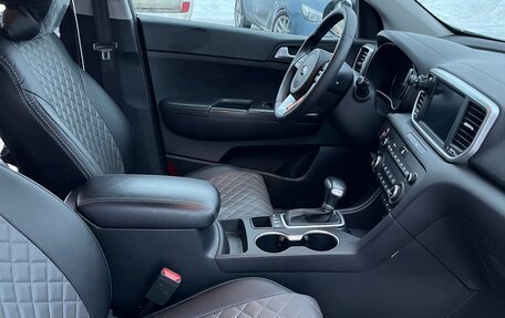 KIA Sportage IV рестайлинг, 2020 год, 2 500 000 рублей, 20 фотография