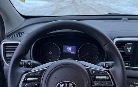 KIA Sportage IV рестайлинг, 2020 год, 2 500 000 рублей, 22 фотография