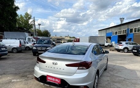 Hyundai Elantra VI рестайлинг, 2018 год, 1 670 000 рублей, 6 фотография