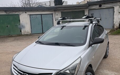 Hyundai Solaris II рестайлинг, 2015 год, 1 000 000 рублей, 1 фотография