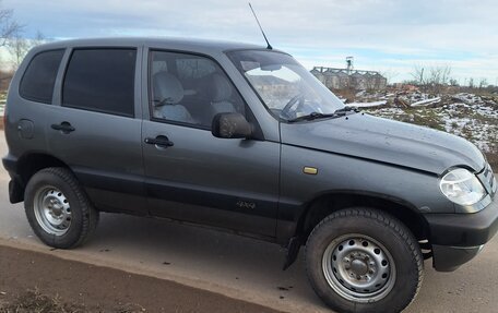 Chevrolet Niva I рестайлинг, 2005 год, 450 000 рублей, 3 фотография