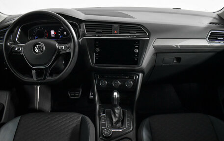 Volkswagen Tiguan II, 2020 год, 2 455 000 рублей, 13 фотография