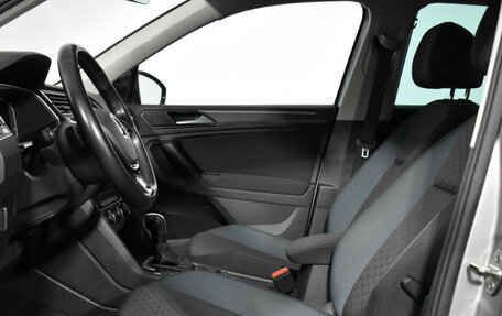 Volkswagen Tiguan II, 2020 год, 2 455 000 рублей, 10 фотография