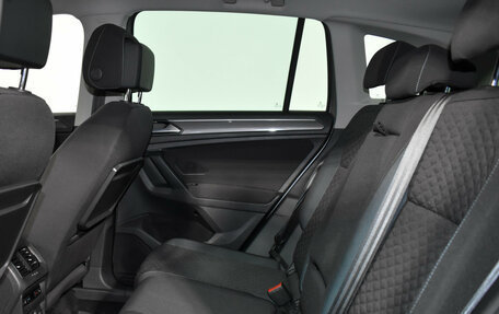 Volkswagen Tiguan II, 2020 год, 2 455 000 рублей, 11 фотография