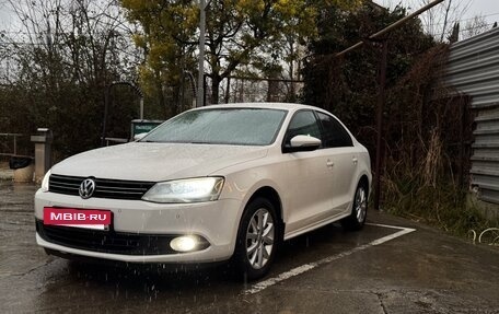 Volkswagen Jetta VI, 2012 год, 1 100 000 рублей, 3 фотография