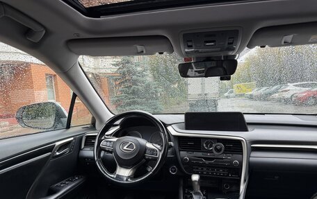 Lexus RX IV рестайлинг, 2017 год, 4 100 000 рублей, 5 фотография