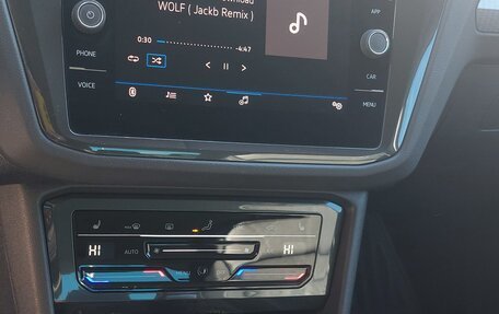 Volkswagen Tiguan II, 2021 год, 3 200 000 рублей, 5 фотография