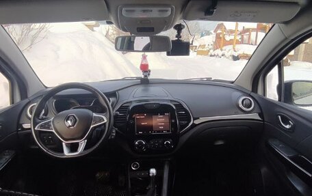 Renault Kaptur I рестайлинг, 2021 год, 1 800 000 рублей, 3 фотография