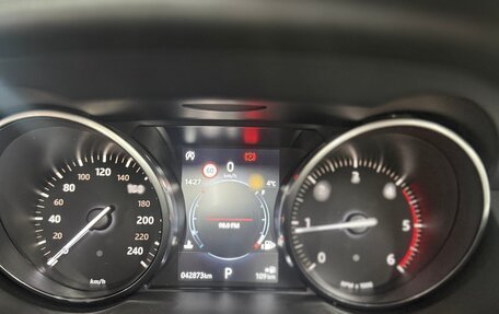 Land Rover Range Rover Evoque I, 2017 год, 5 300 000 рублей, 15 фотография