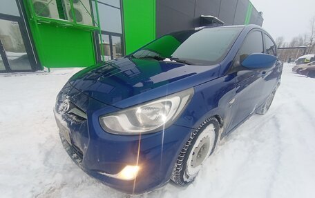 Hyundai Solaris II рестайлинг, 2013 год, 820 000 рублей, 2 фотография