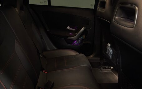 Mercedes-Benz CLA, 2019 год, 2 700 000 рублей, 6 фотография