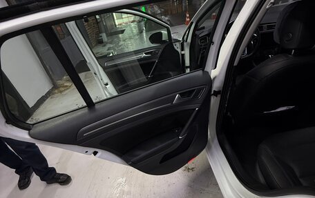 Volkswagen Golf VII, 2019 год, 2 000 000 рублей, 15 фотография