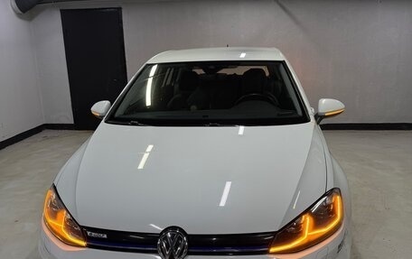 Volkswagen Golf VII, 2019 год, 2 000 000 рублей, 17 фотография