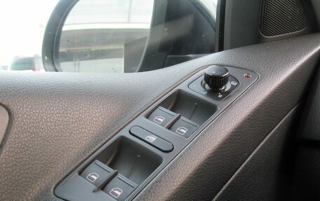 Volkswagen Tiguan I, 2011 год, 1 090 000 рублей, 17 фотография