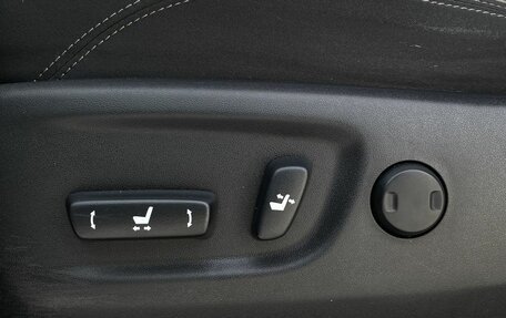 Toyota Land Cruiser Prado 150 рестайлинг 2, 2020 год, 5 899 000 рублей, 14 фотография