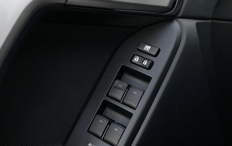 Toyota Land Cruiser Prado 150 рестайлинг 2, 2020 год, 5 899 000 рублей, 12 фотография